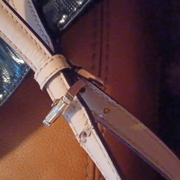 > Michael Kors Black and Cream Monogram Tote - Picture 8 of 10